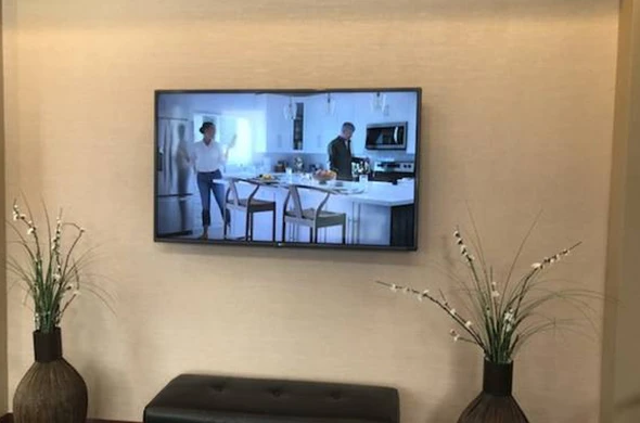 Reliable flat-screen TV mounting service provides secure and stylish installation.